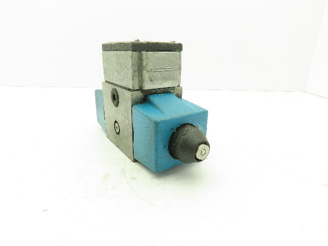 Vickers DG4S4LW-016C-B-60 Hydraulic Directional Control Solenoid Valve 120V D05