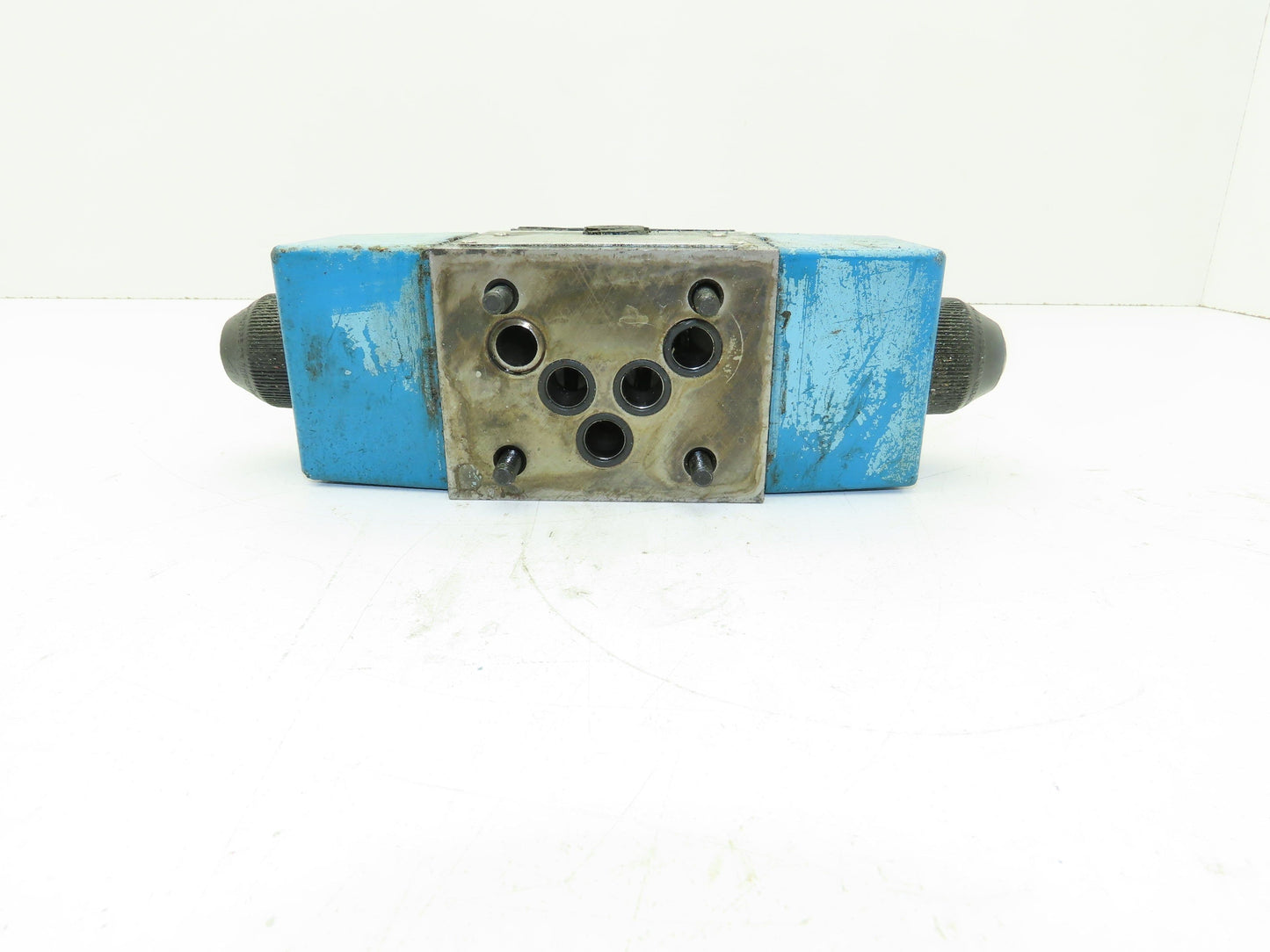 Vickers DG4S4LW-016C-B-60 Hydraulic Directional Control Solenoid Valve 120V D05