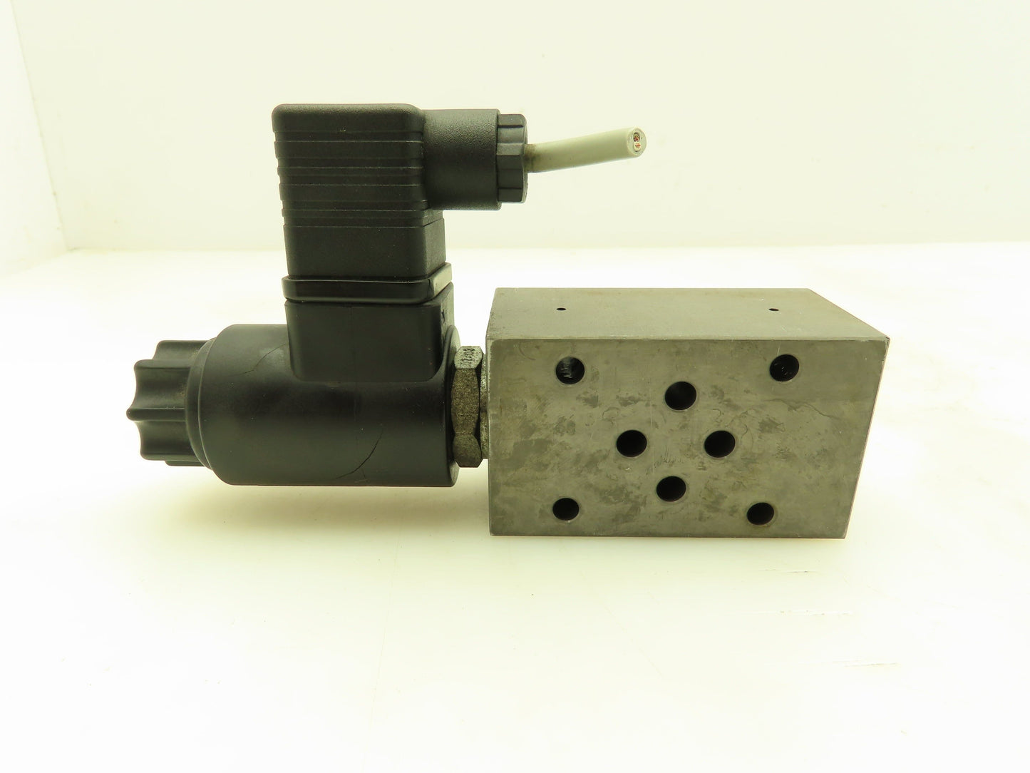 Flutec 554130 Hydraulic Solenoid Sandwich Valve 24VDC