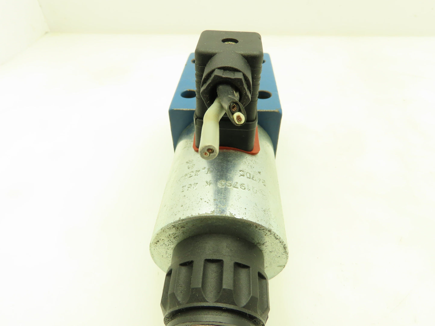 Rexroth 5-4WE 10 C33/CG24N9K4 Hydraulic Directional Solenoid Spool Valve 24VDC