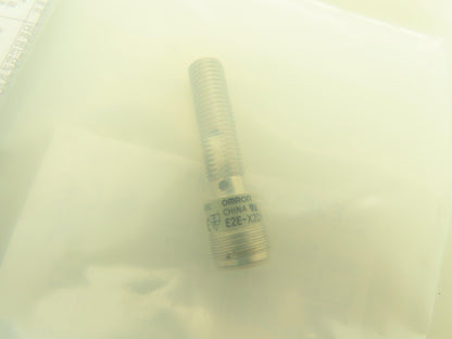 Omron E2E-X2D1-M1 Inductive Proximity Sensor Lot of 4