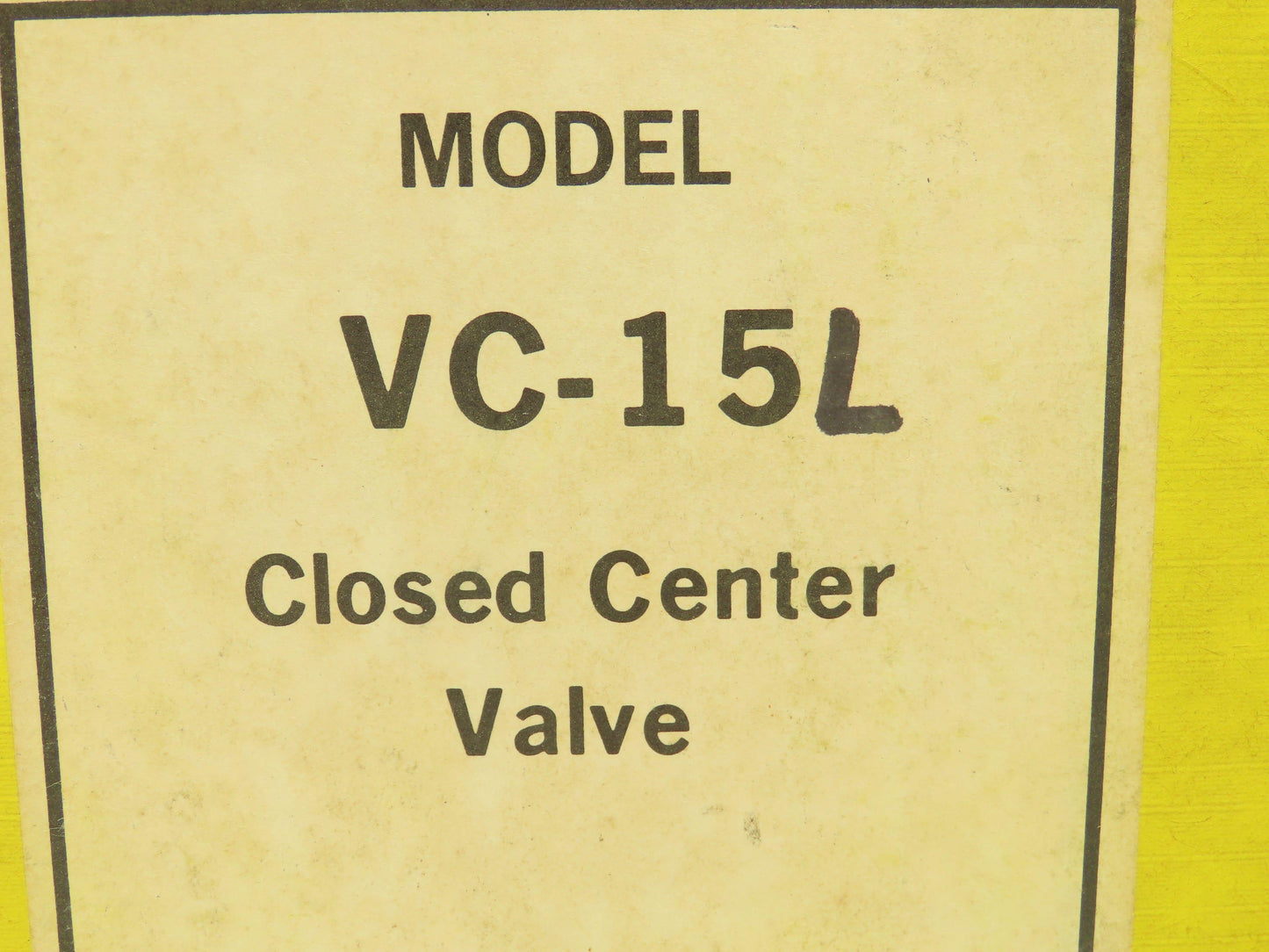 Enerpac VC-15L Hydraulic 3-Way Manual Directional Control Valve 4 GPM 3/8" NPT