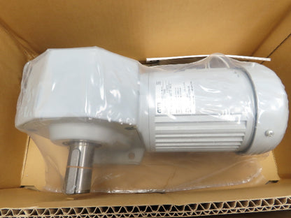 Nissei GTR H2LM-32L-80-T040 Gearmotor 3Ph 1/2 Hp 0.4 kw 220V 80:1 Ratio 21.3 RPM