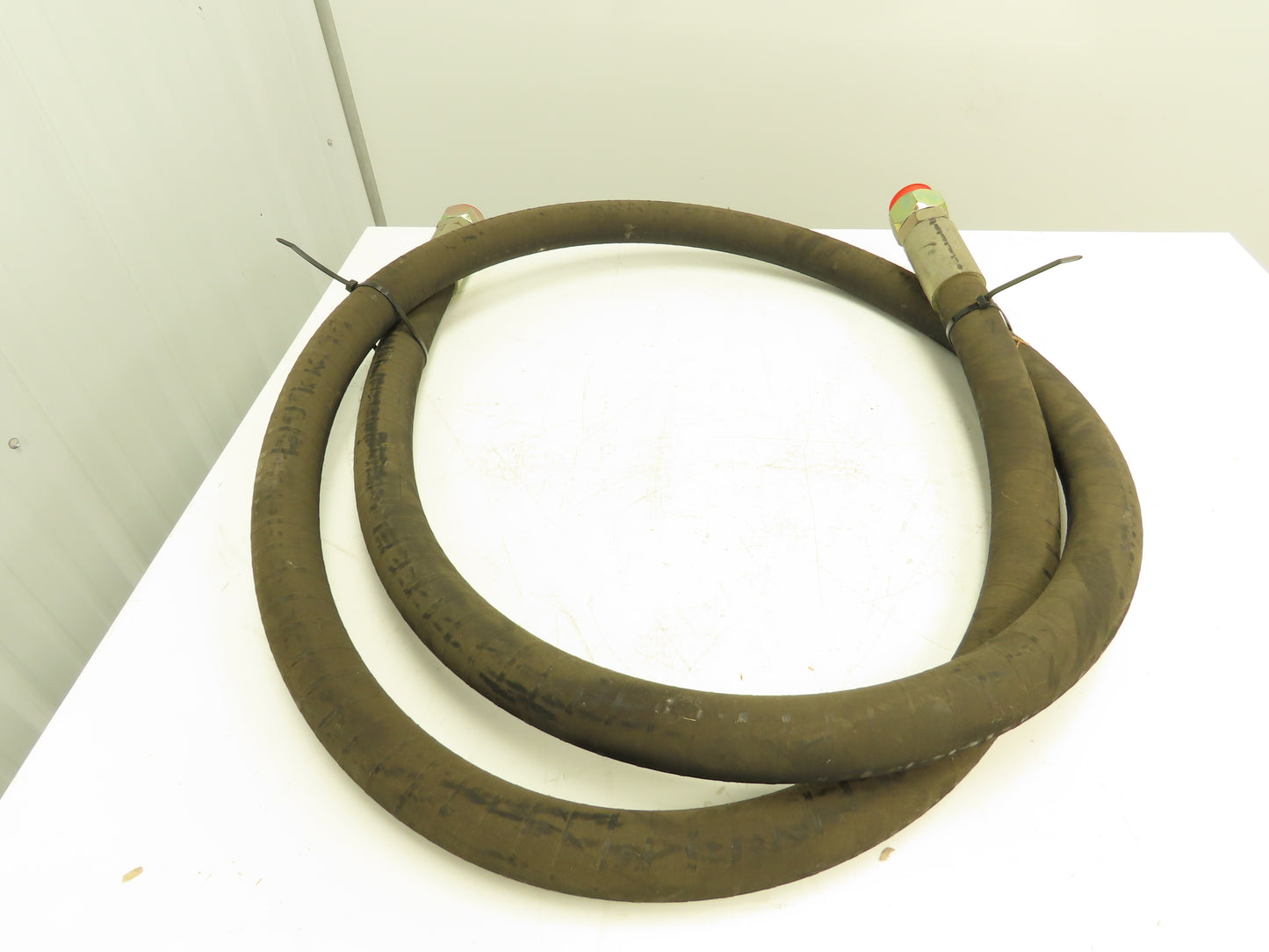 Gates 24C12 Hydraulic Hose 100R12 2500 PSI 1-1/2" SAE Female JIC Swivel Ends 13'