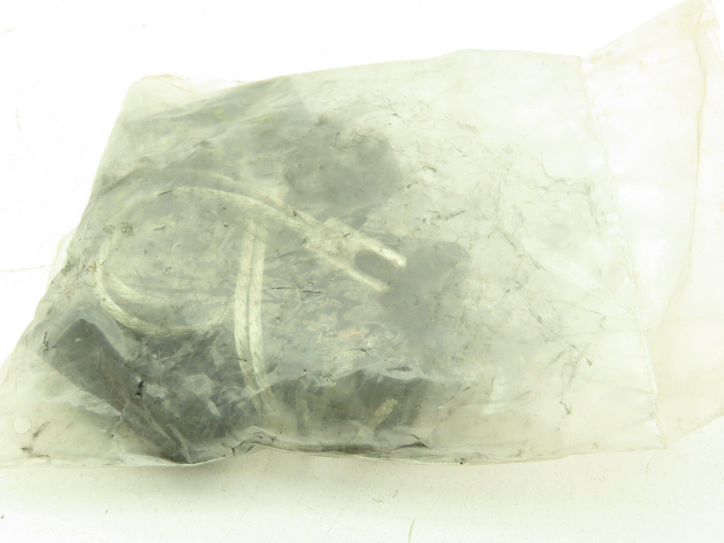 National 8790305P01 8790305P01 Carbon Motor Brush 5/8x1-1/2x2-1/4" Lot of 4