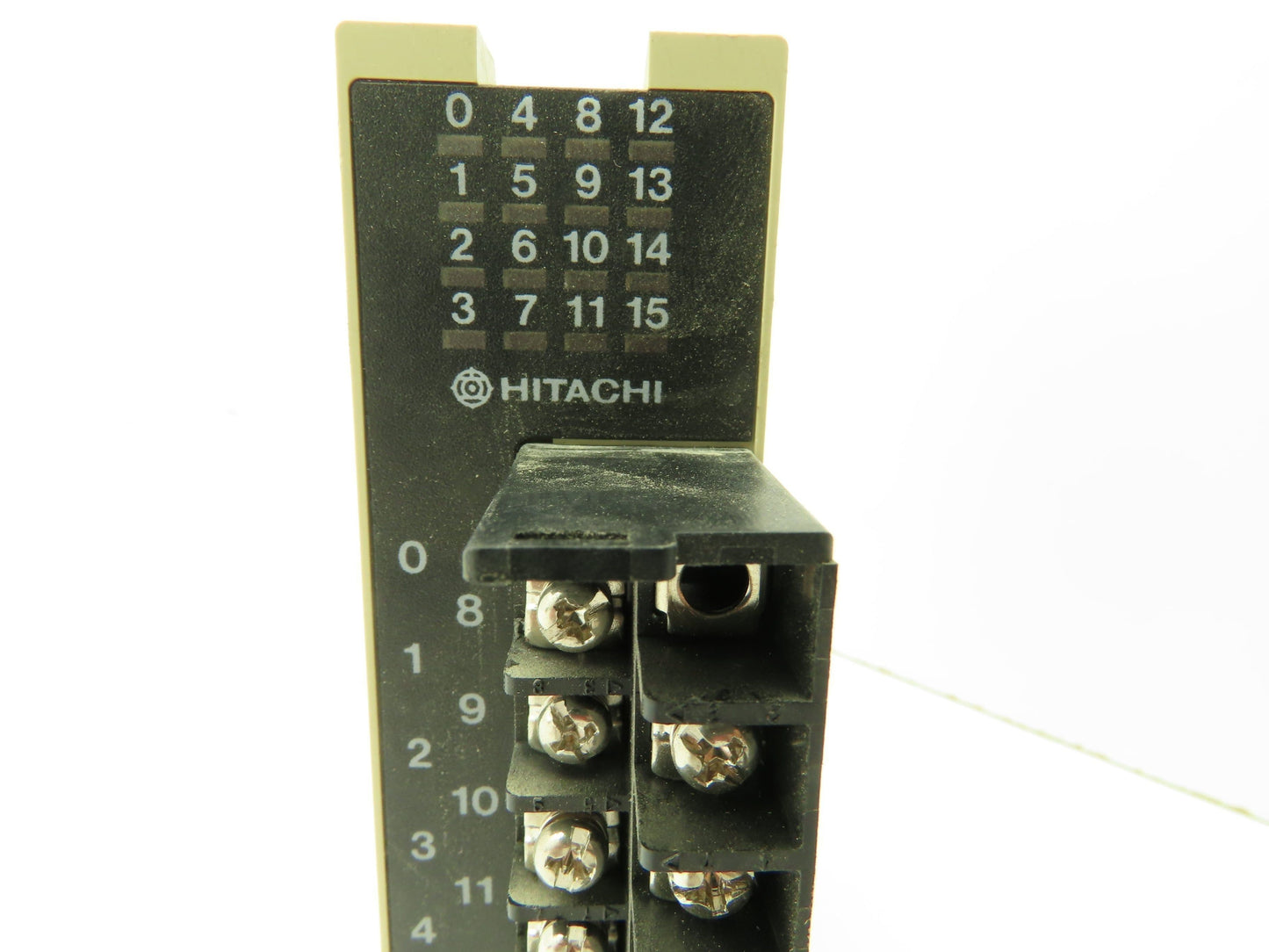 Hitachi 33018470-4 PLC Relay Input Output SSR Out SNT-T8V