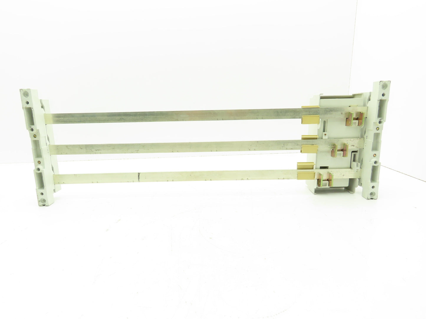 Wohner Classic 60 System Busbar 24" 3Ph 362A EQUES Lot of 5 32A 600V Adapters