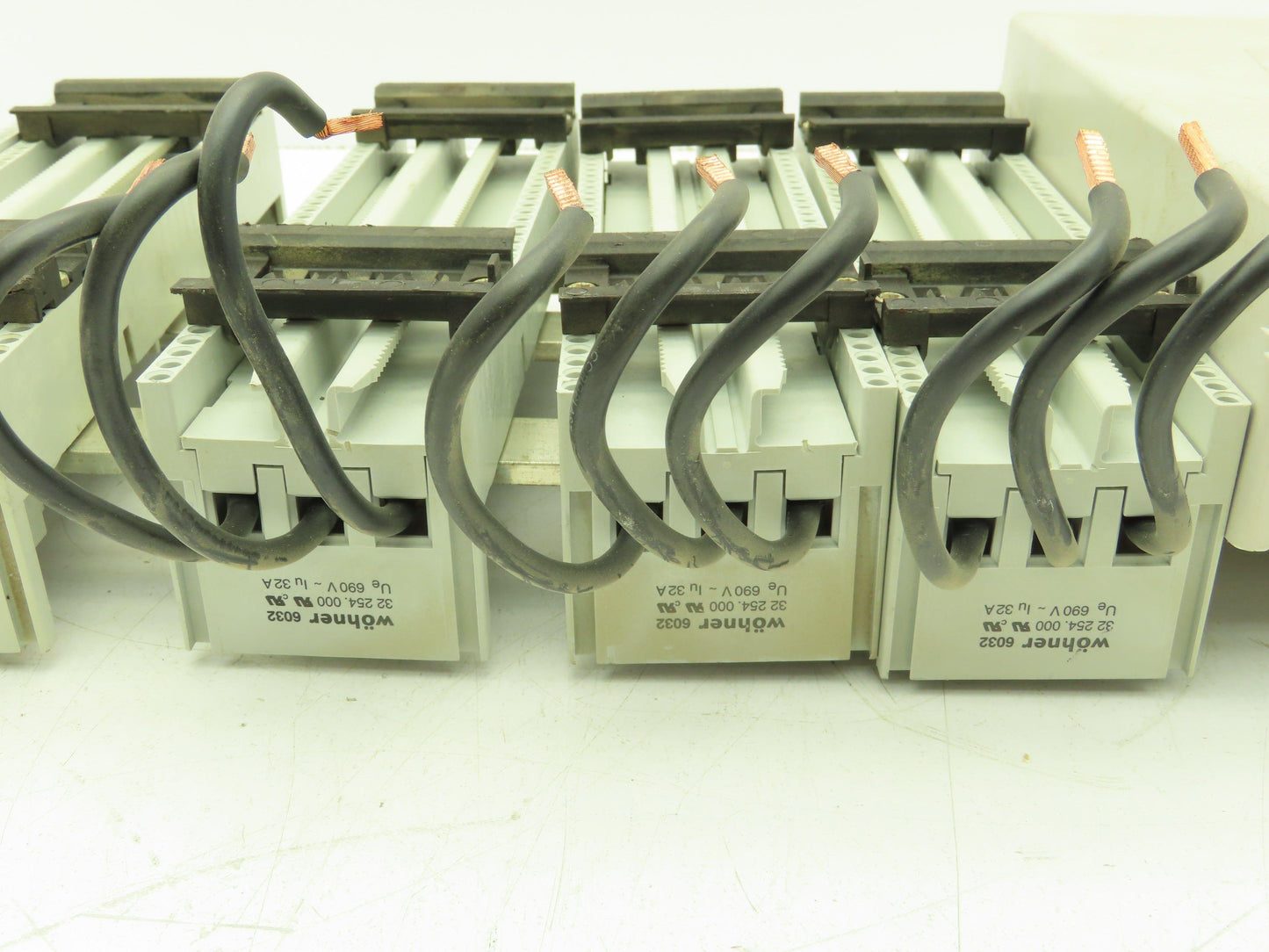 Wohner 6032 Classic 60 System Busbar 15" 3Ph 362A EQUES Adaptor 32A Lot of 5