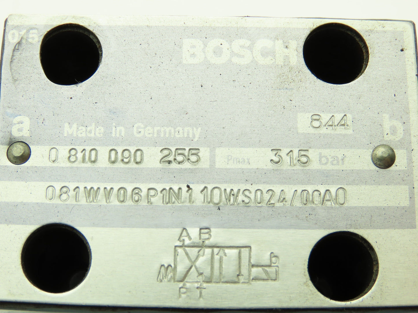 Bosch 0 810 090 255 Hydraulic Solenoid Valve Single Action 315bar 24V Coil