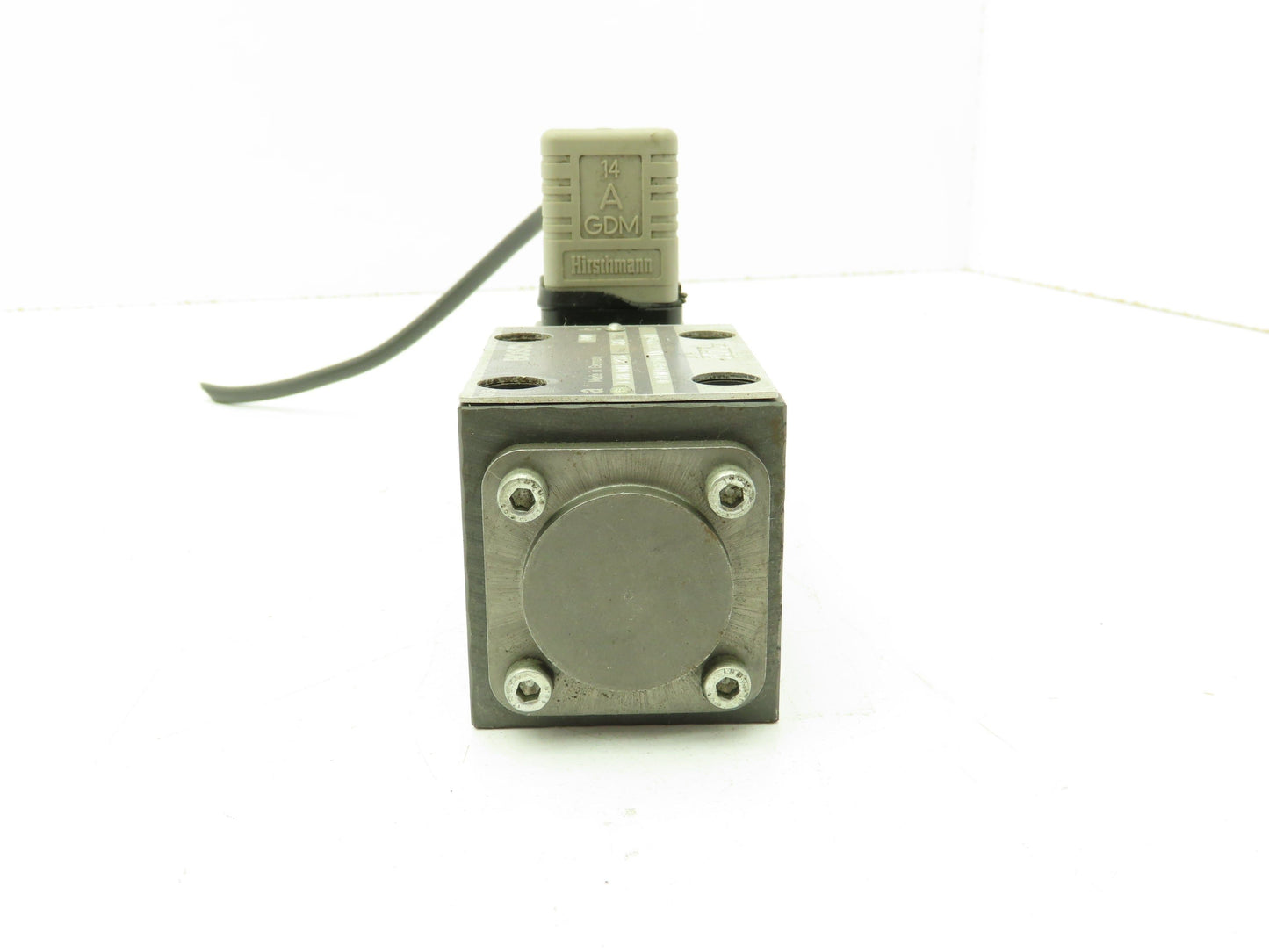 Bosch 0 810 090 255 Hydraulic Solenoid Valve Single Action 315bar 24V Coil