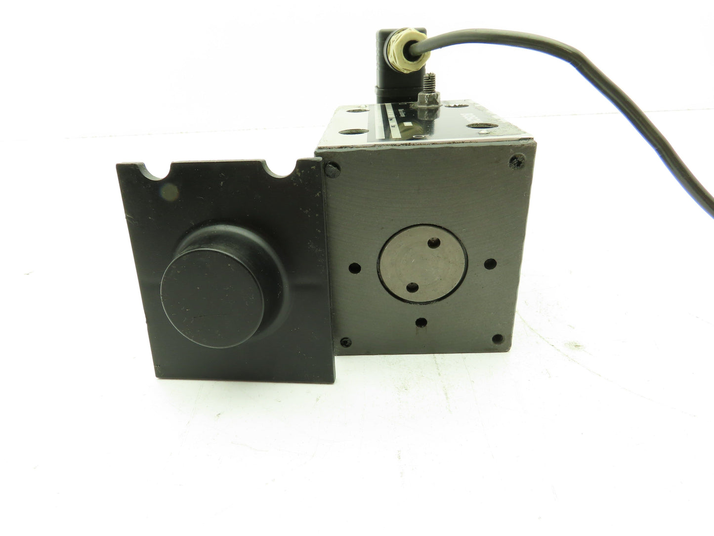 Bosch 0 810 001 535 Hydraulic Solenoid Valve Directional Single Action 24V Coil