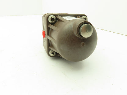 Fairchild 75032 Corrosion Resistant Regulator Model 75 1/4" NPT SS Ports 30 PSI