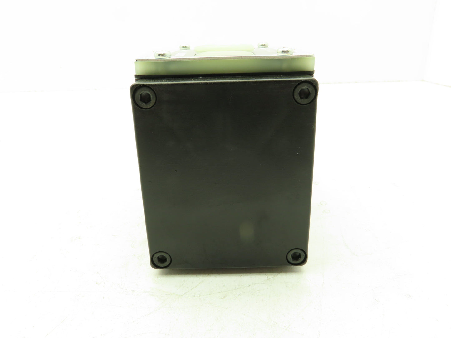 Nachi SS-G03-A06-R-C115-E8916A Hydraulic Directional Control Solenoid Valve 120V