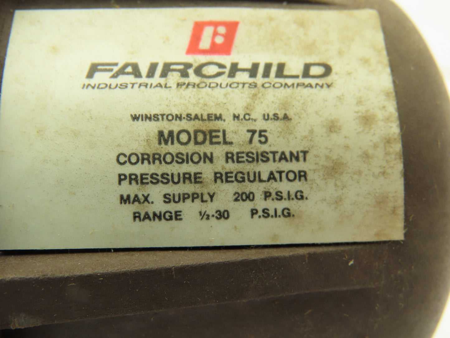 Fairchild 75033 Pneumatic Air Regulator Model 75 Corrosion Resistant 30 PSI Knob
