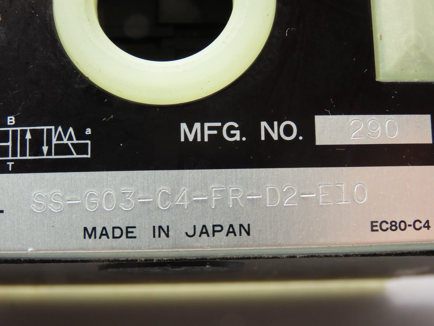 Nachi SS-G03-C4-FR-D2-E10 Hydraulic Directional Control Wet Solenoid Valve 24VDC