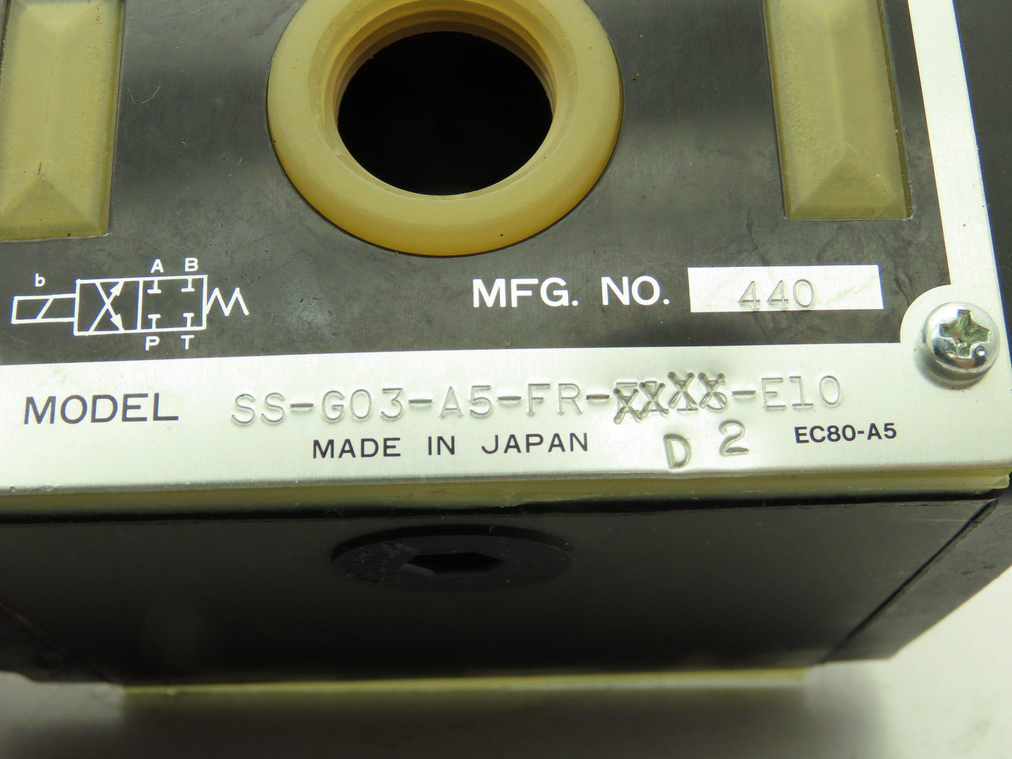 Nachi SS-G03-A5-FR-D2-E10 Hydraulic Directional Control Wet Solenoid Valve 24VDC