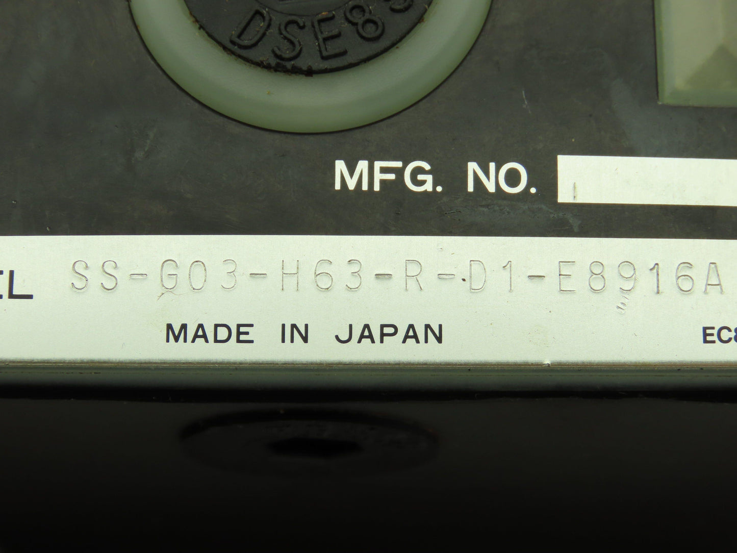 Nachi SS-G03-H63-R-D1-E8916A Hydraulic Directional Control Solenoid Valve 12VDC