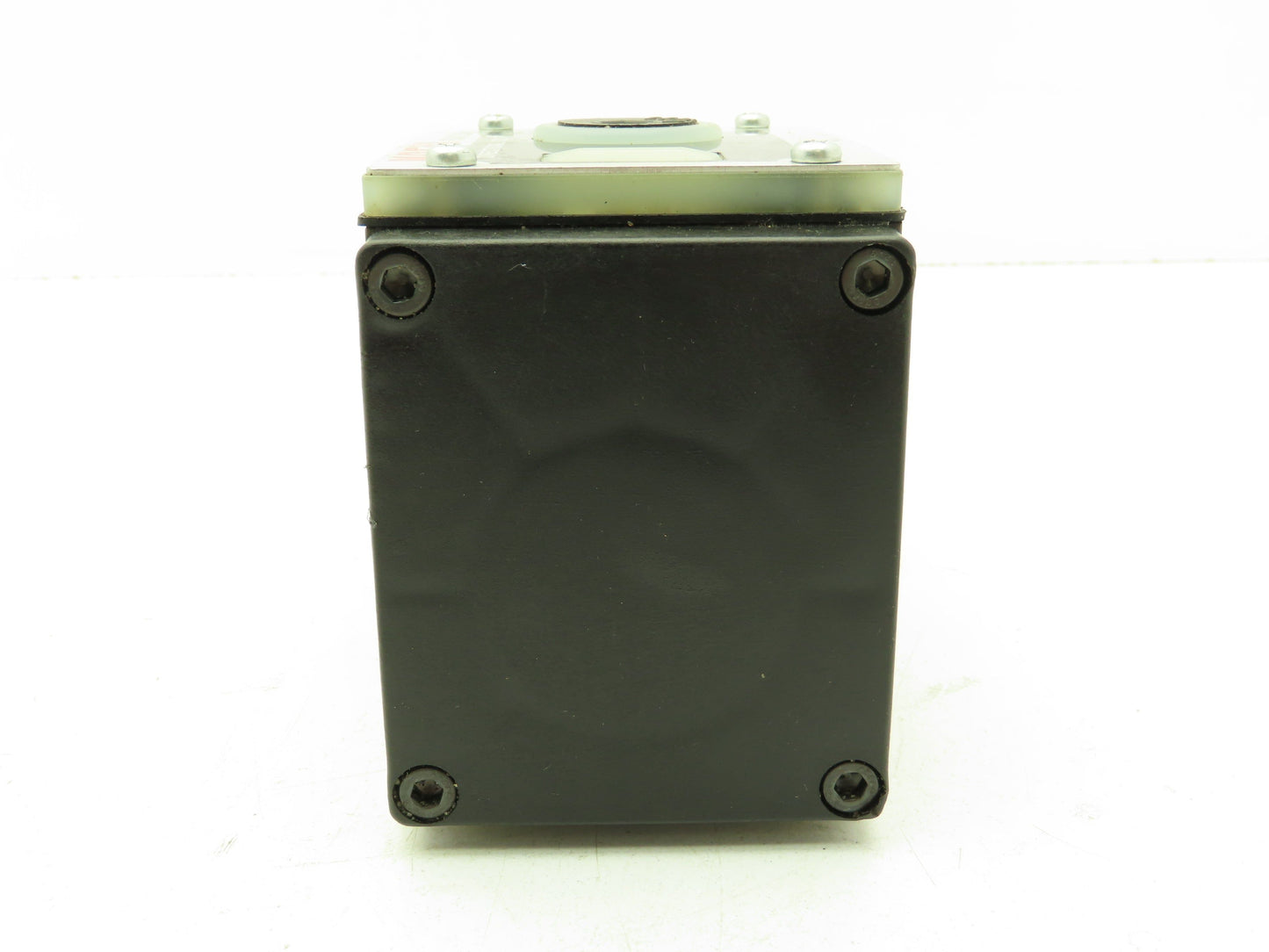 Nachi SS-G03-H63-R-D1-E8916A Hydraulic Directional Control Solenoid Valve 12VDC