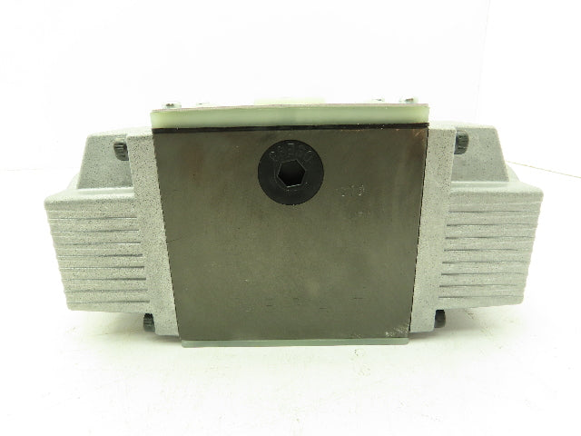 Nachi SS-G03-C7Y-R-C230-E10 Hydraulic Directional Control Solenoid Valve 220V