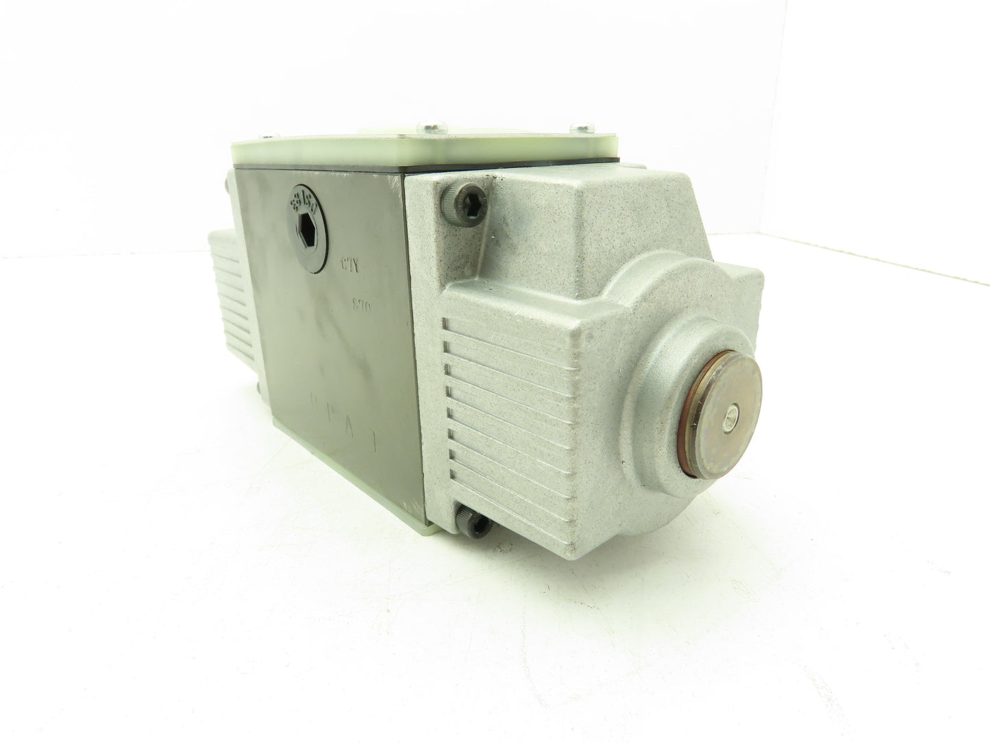 Nachi SS-G03-C7Y-R-C230-E10 Hydraulic Directional Control Solenoid Valve 220V