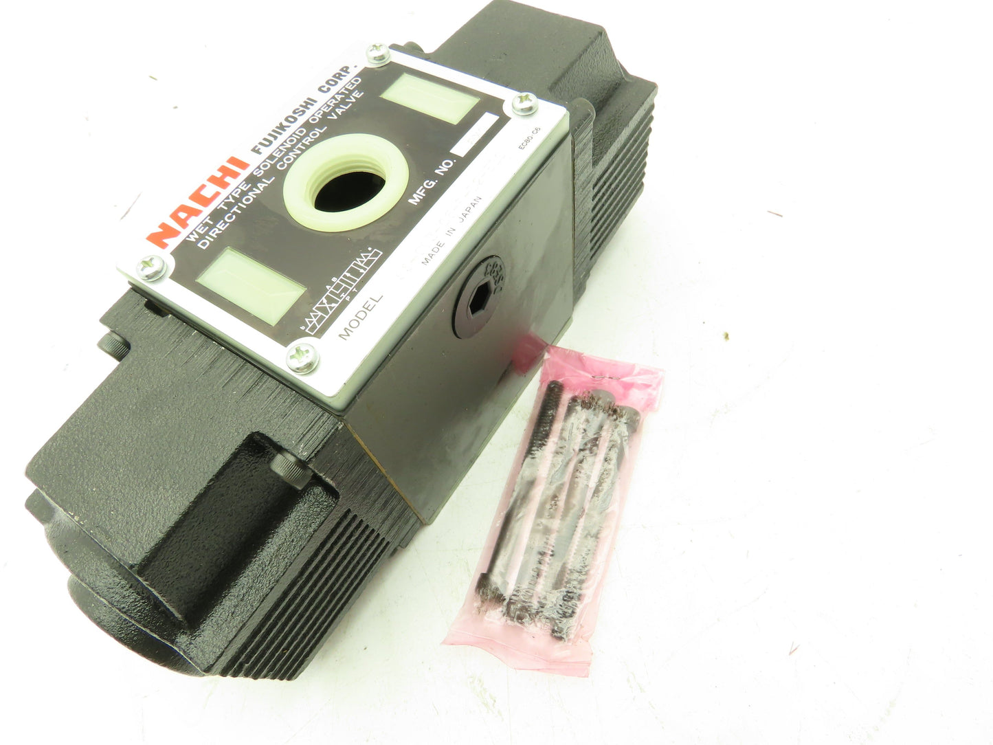 Nachi SS-G03-C6-R-D2-E10 Hydraulic Directional Control Wet Solenoid Valve 24VDC