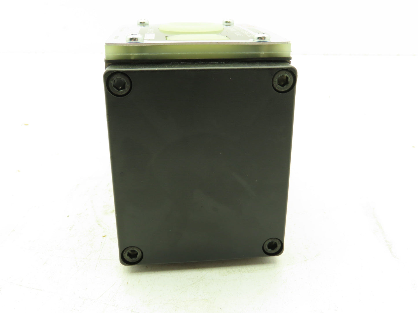 Nachi SS-G03-A3Z-FR-D1-E10 Hydraulic Directional Control Solenoid Valve 12VDC