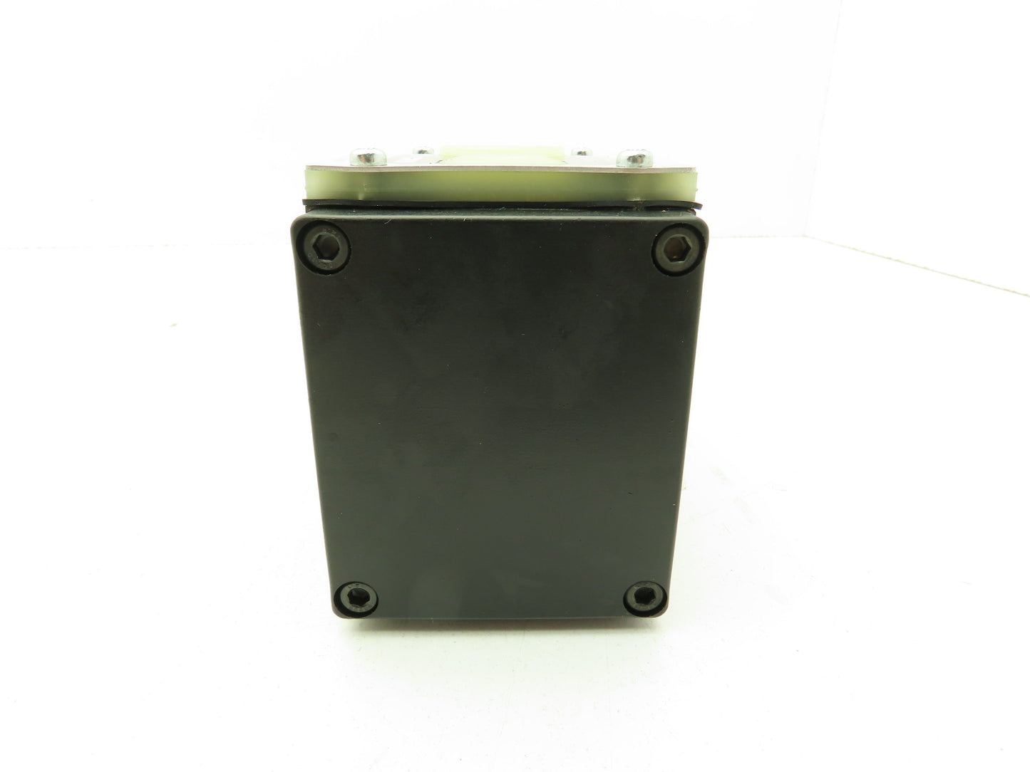 Nachi SS-G03-A3X-FR-D1-E10 Hydraulic Directional Control Solenoid Valve 12VDC