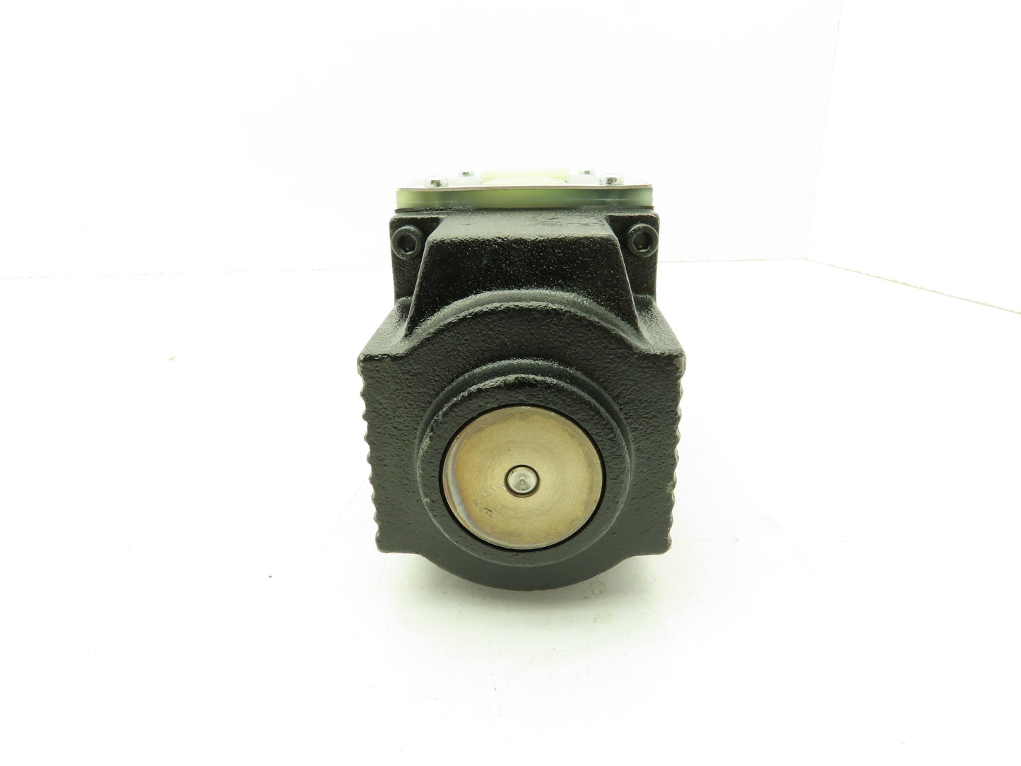 Nachi SS-G03-A3X-FR-D1-E10 Hydraulic Directional Control Solenoid Valve 12VDC