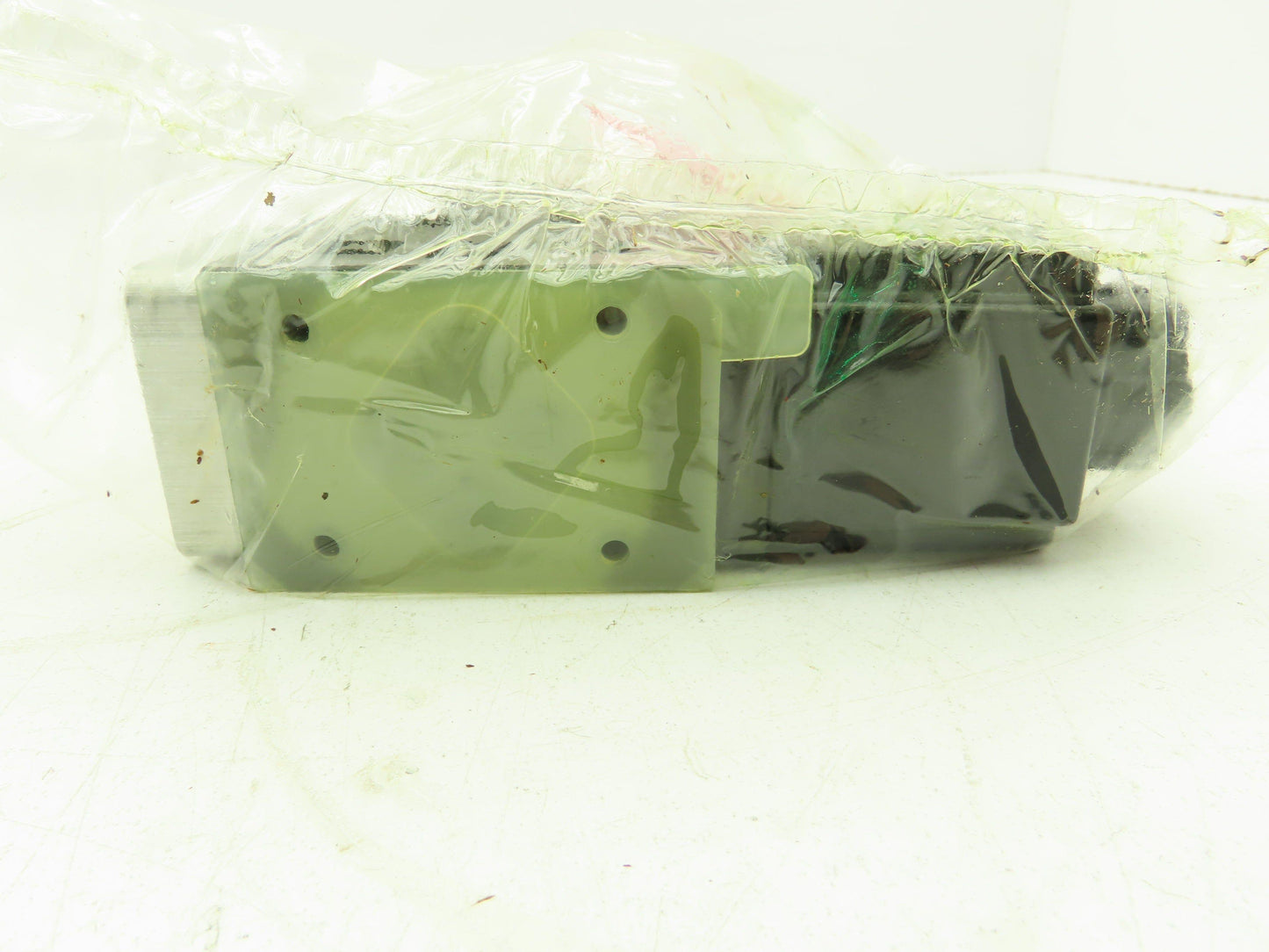 Nachi SS-G01-H3X-R-C230-E20 Hydraulic Directional Control Solenoid Valve 220V