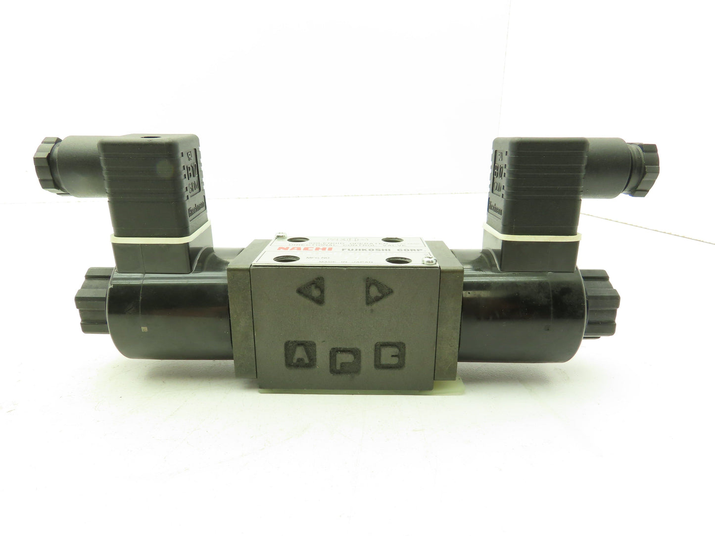 Nachi SA-G01-E3X-C230-E20 Hydraulic Directional Control Wet Solenoid Valve 220V