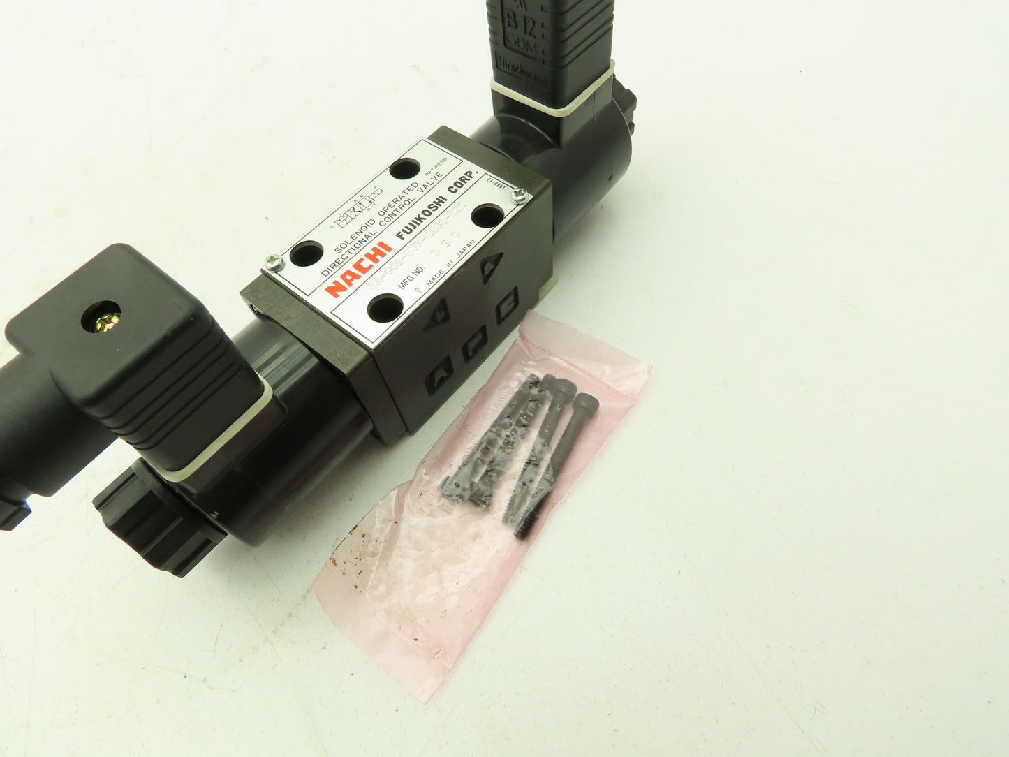 Nachi SA-G01-E3X-C230-E20 Hydraulic Directional Control Wet Solenoid Valve 220V