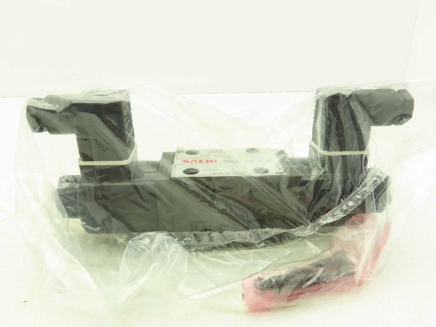 Nachi SA-G01-C6S-C230-E20 Hydraulic Directional Control Wet Solenoid Valve 220V