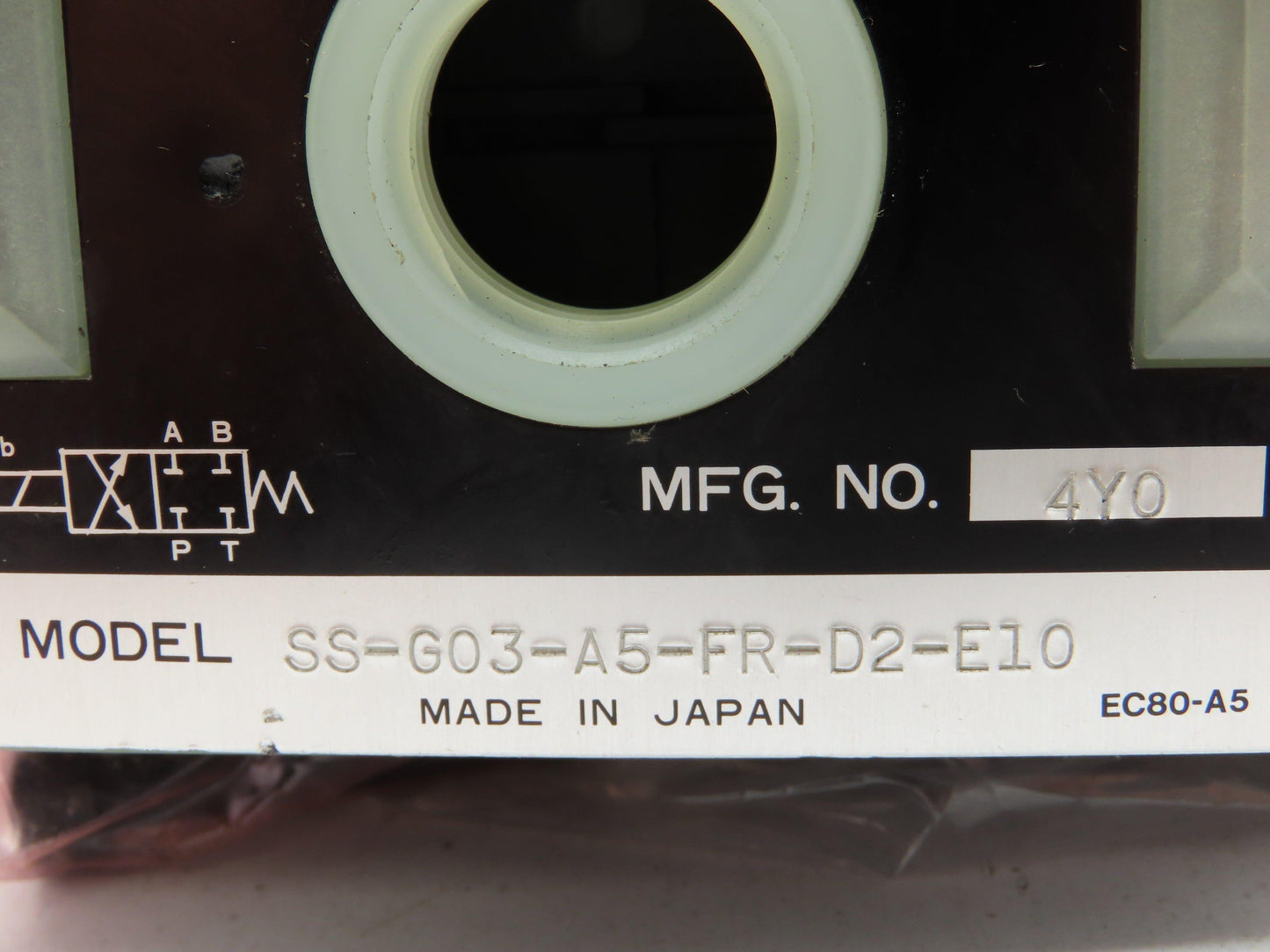 Nachi SS-G03-A5-FR-D2-E10 Hydraulic Directional Control Wet Solenoid Valve 24VDC