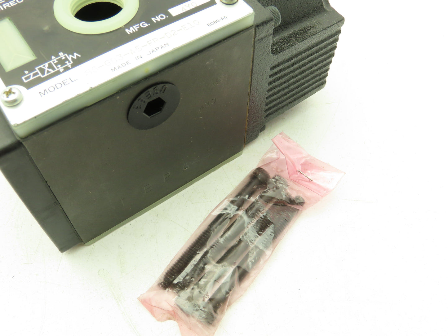 Nachi SS-G03-A5-FR-D2-E10 Hydraulic Directional Control Wet Solenoid Valve 24VDC