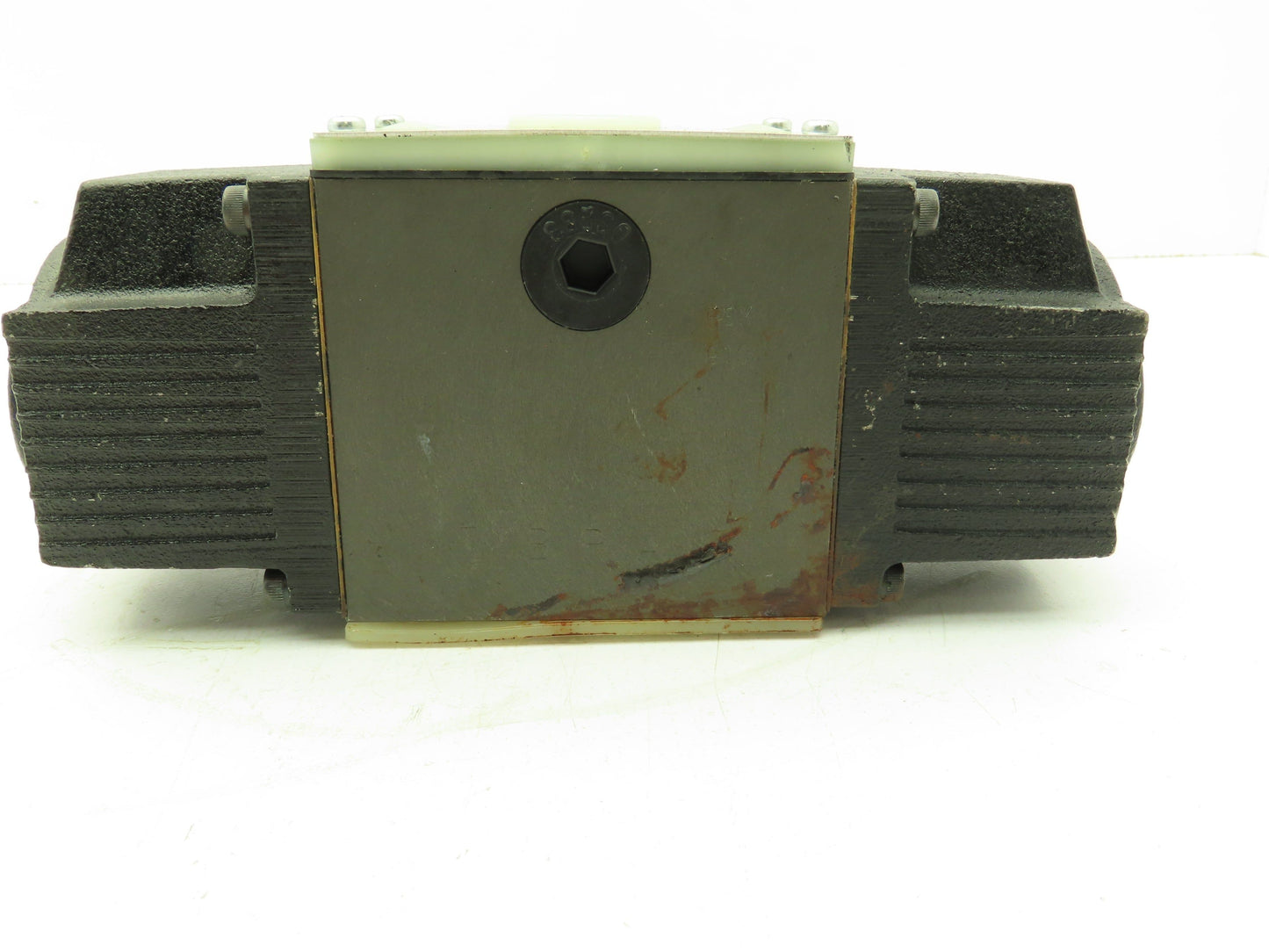 Nachi SS-G03-E3X-FR-E115-E10 Hydraulic Directional Control Solenoid Valve 120V