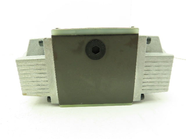 Nachi SS-G03-C4-R-C230-E10 Hydraulic Directional Control Wet Solenoid Valve 220V