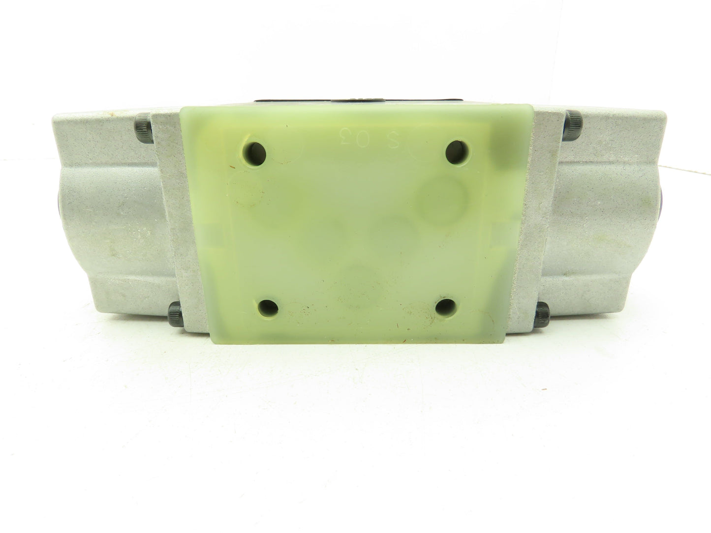 Nachi SS-G03-C4-R-C230-E10 Hydraulic Directional Control Wet Solenoid Valve 220V