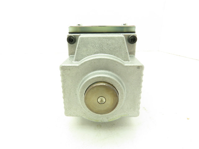 Nachi SS-G03-E3Z-R-C115-E10 Hydraulic Directional Control Solenoid Valve 120V