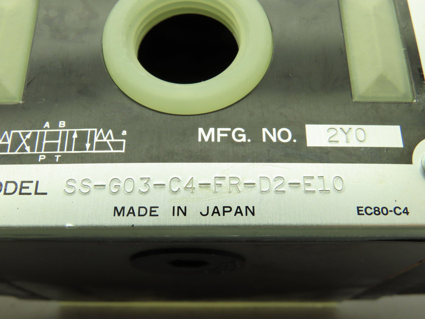 Nachi SS-G03-C4-FR-D2-E10 Hydraulic Directional Control Wet Solenoid Valve 24VDC