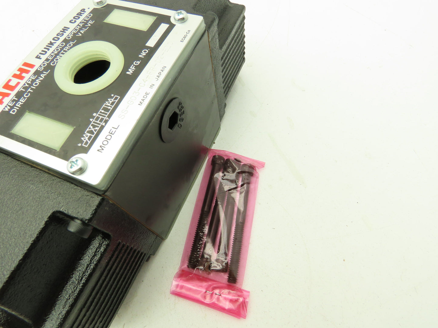 Nachi SS-G03-C4-FR-D2-E10 Hydraulic Directional Control Wet Solenoid Valve 24VDC