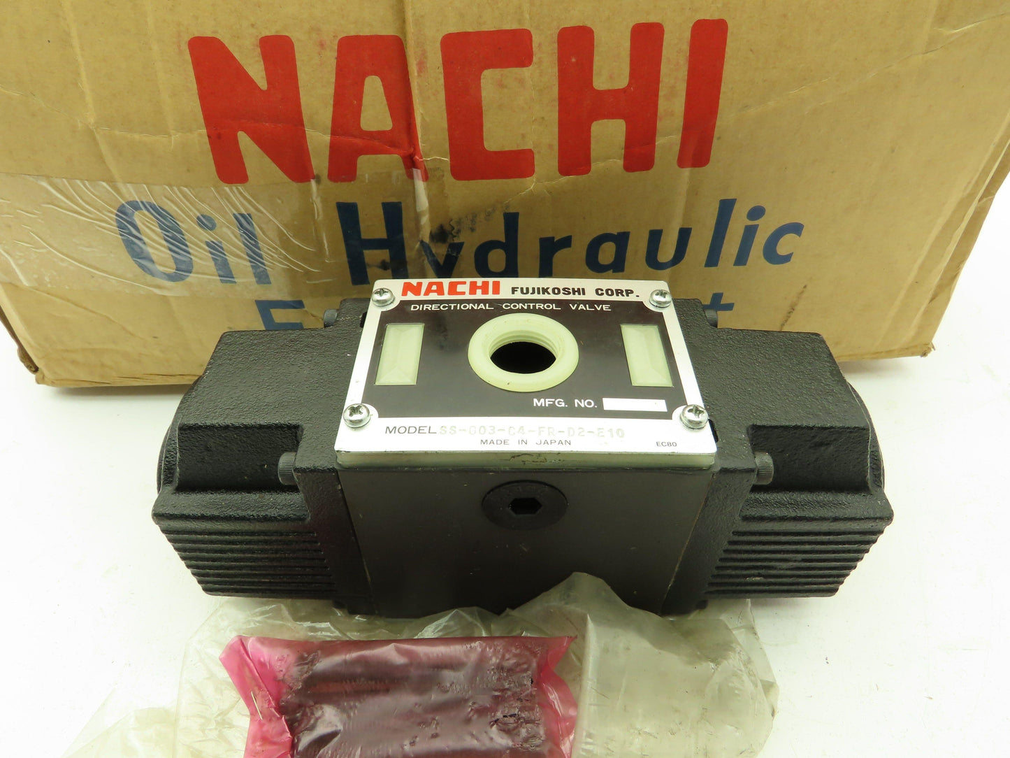 Nachi SS-G03-C4-FR-D2-E10 Hydraulic Directional Control Solenoid Valve 24VDC D05