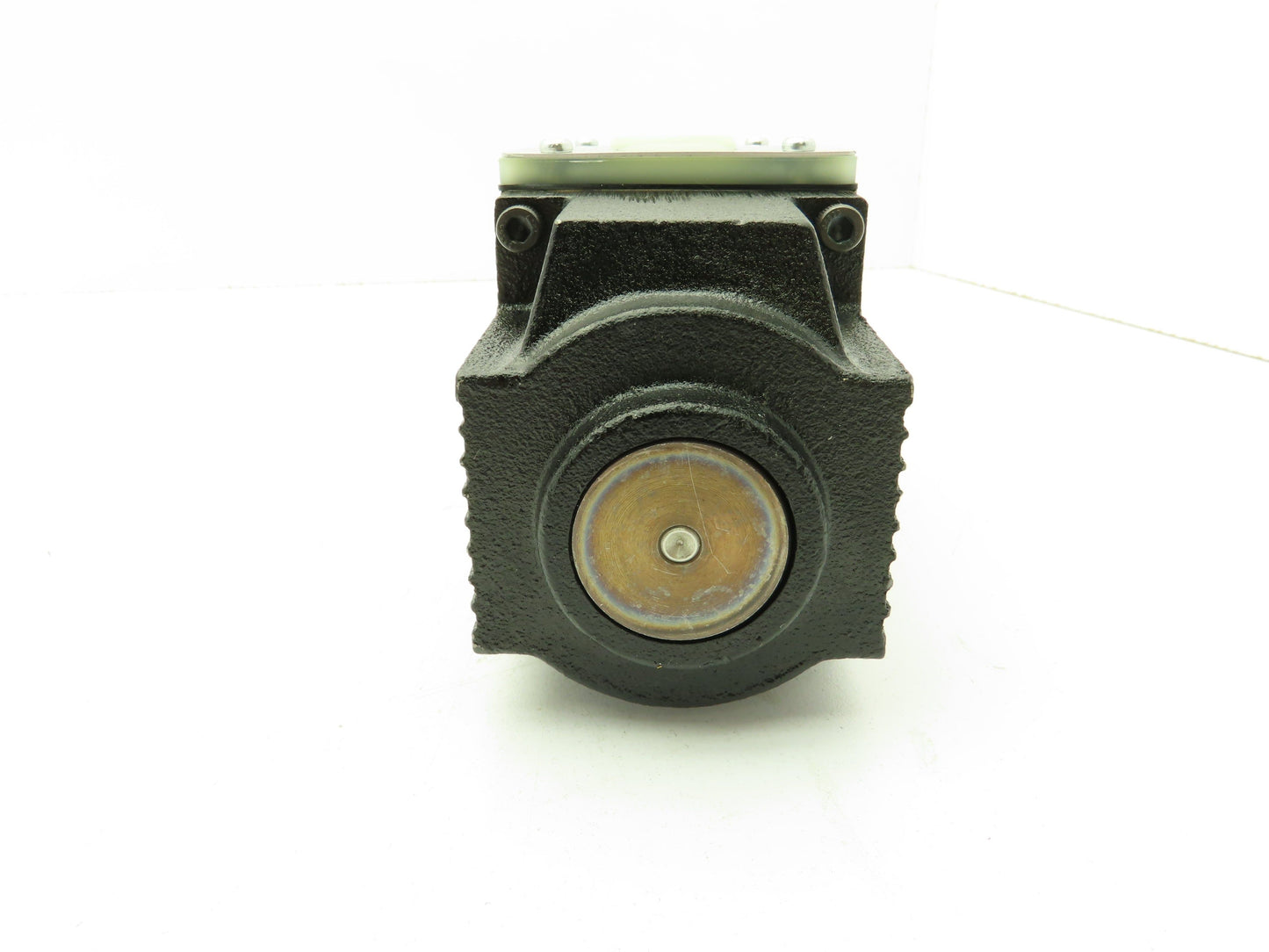 Nachi SS-G03-C6-R-E115-E10 Hydraulic Directional Control Wet Solenoid Valve 120V