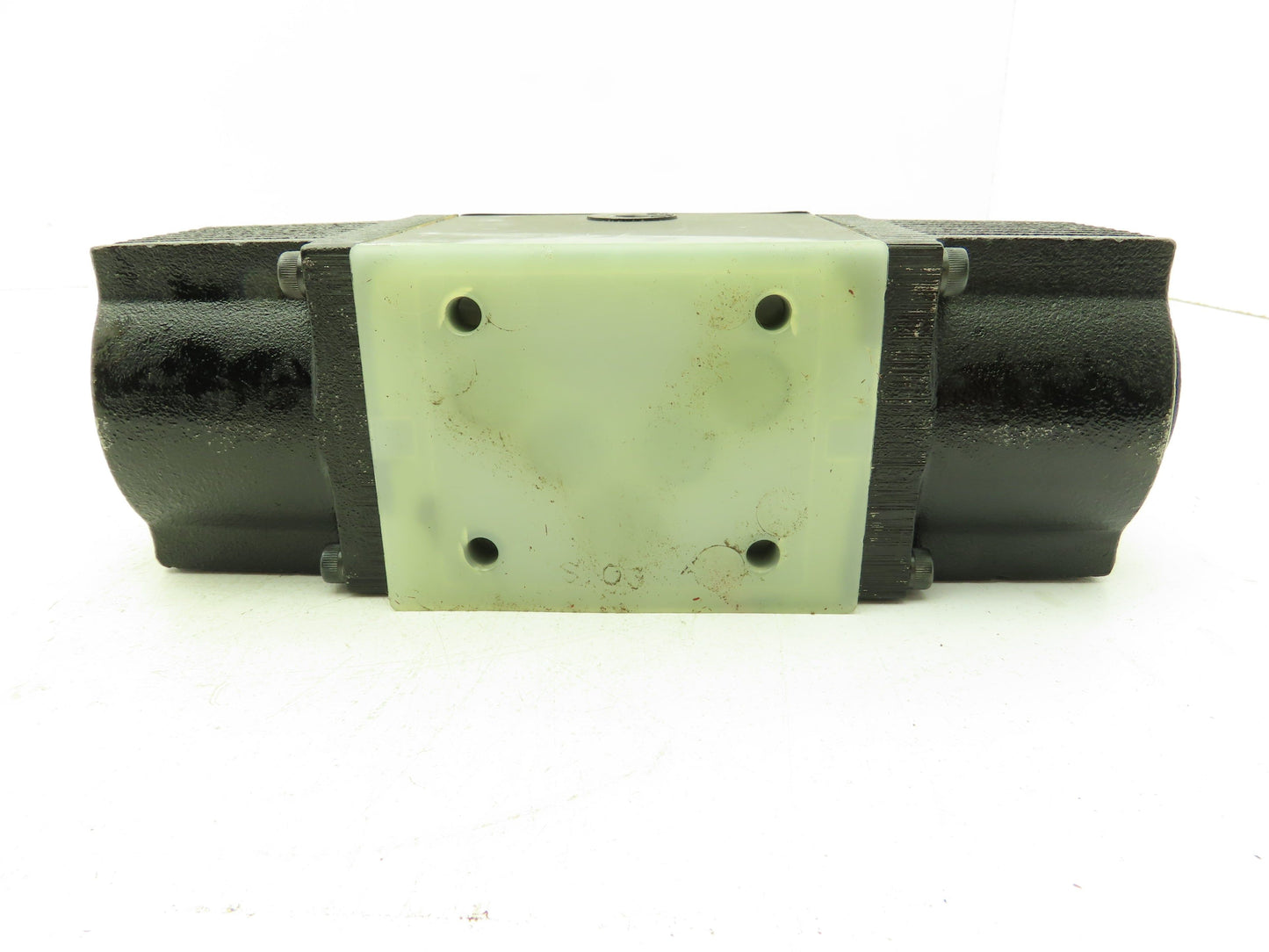 Nachi SS-G03-C6-R-D1-E10 Hydraulic Directional Control Wet Solenoid Valve 12VDC