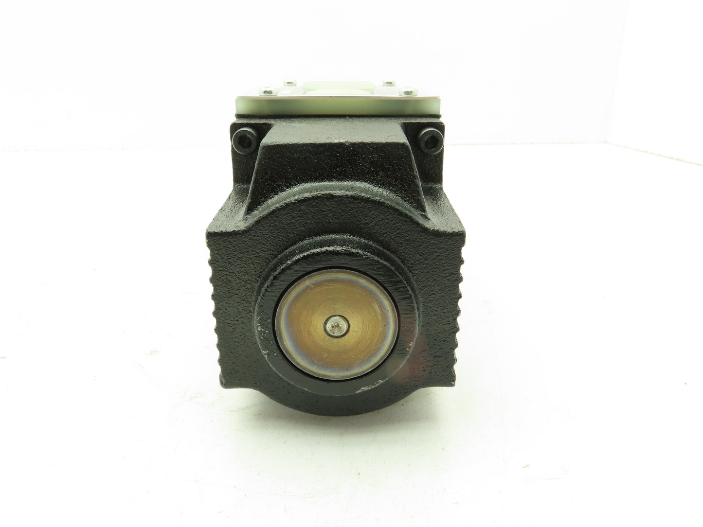 Nachi SS-G03-C6-R-D1-E10 Hydraulic Directional Control Wet Solenoid Valve 12VDC