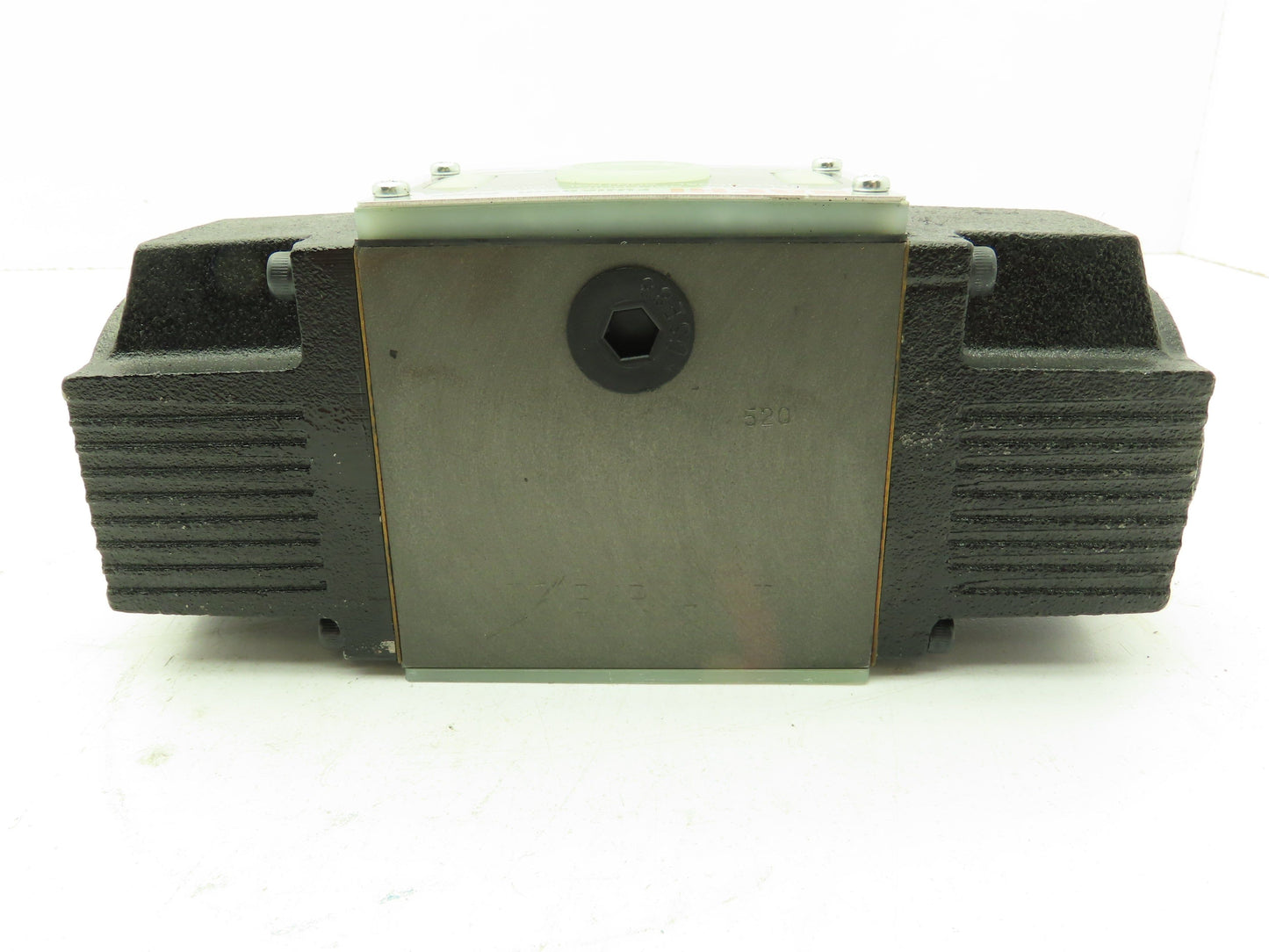 Nachi SS-G03-C6-R-D1-E10 Hydraulic Directional Control Wet Solenoid Valve 12VDC