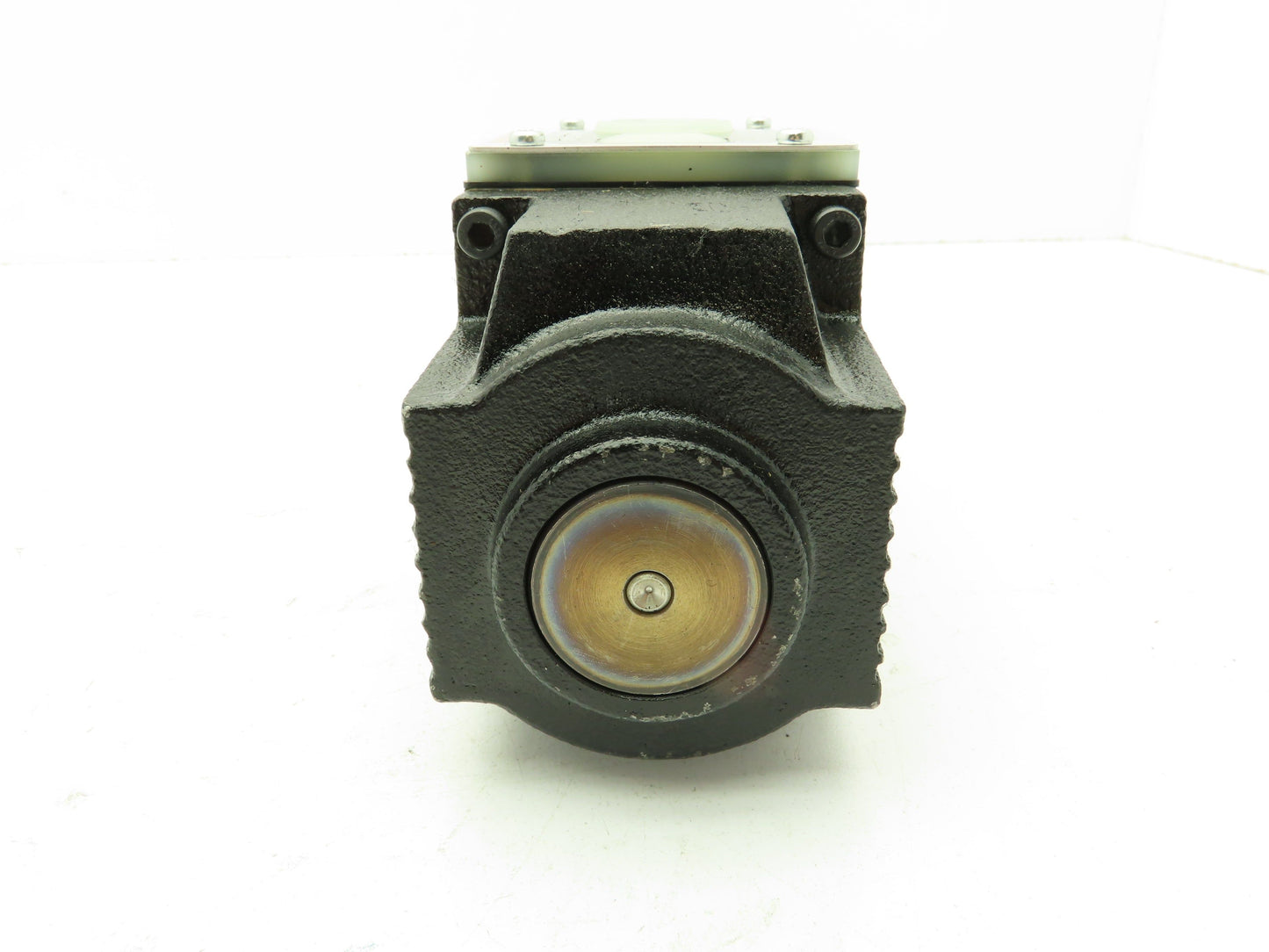 Nachi SS-G03-C6-R-D1-E10 Hydraulic Directional Control Wet Solenoid Valve 12VDC