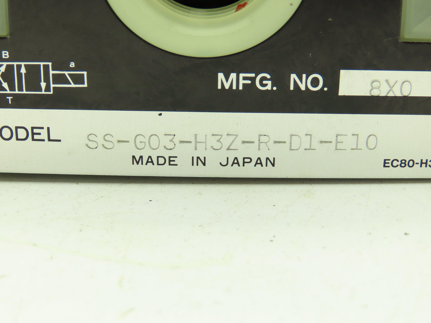 Nachi SS-G03-H3Z-R-D1-E10 Hydraulic Directional Control Wet Solenoid Valve 12VDC