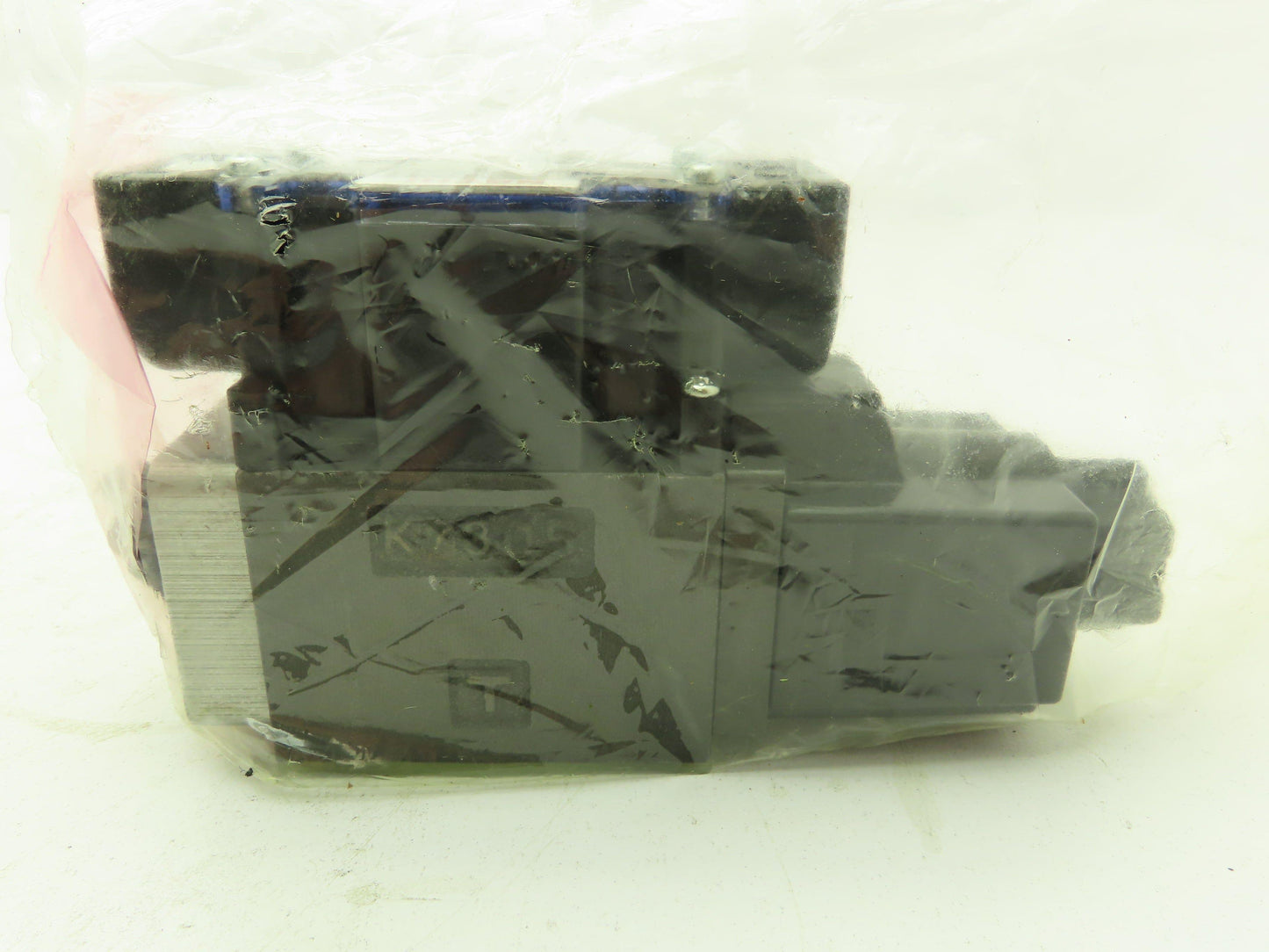 Nachi SS-G01-A3X-R-C230-E20 Hydraulic Directional Control Solenoid Valve 220V