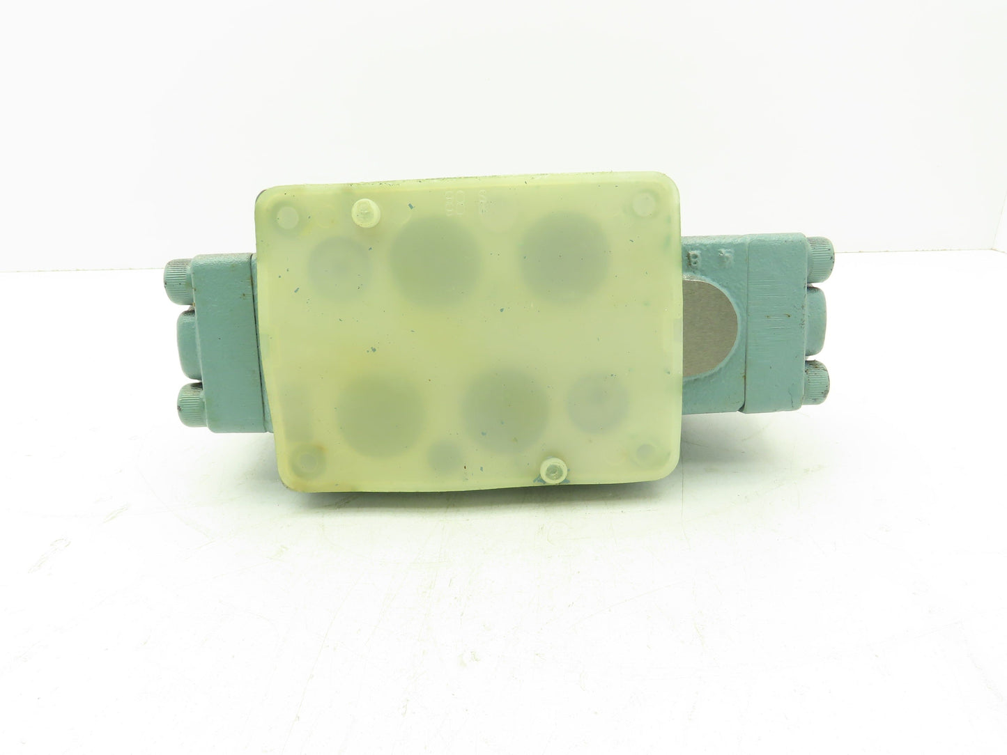 Nachi DSS-G06-C6-R-D2-E12 Hydraulic Directional Control Solenoid Valve 24VDC D08