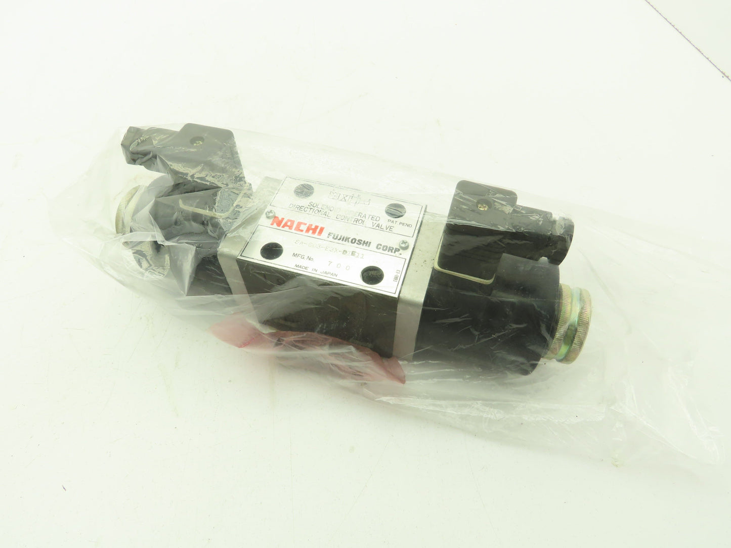 Nachi SA-G03-E3X-D1-E11 Hydraulic Directional Control Wet Solenoid Valve 12VDC